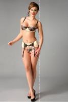 Пикантный комплект Goldie с полуоткрытым лифом и кружевом